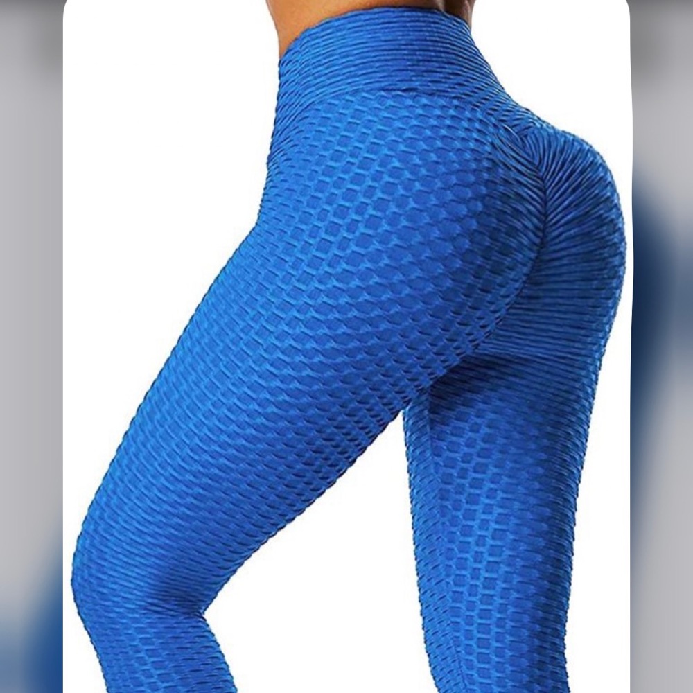 blue textured scrunch leggings